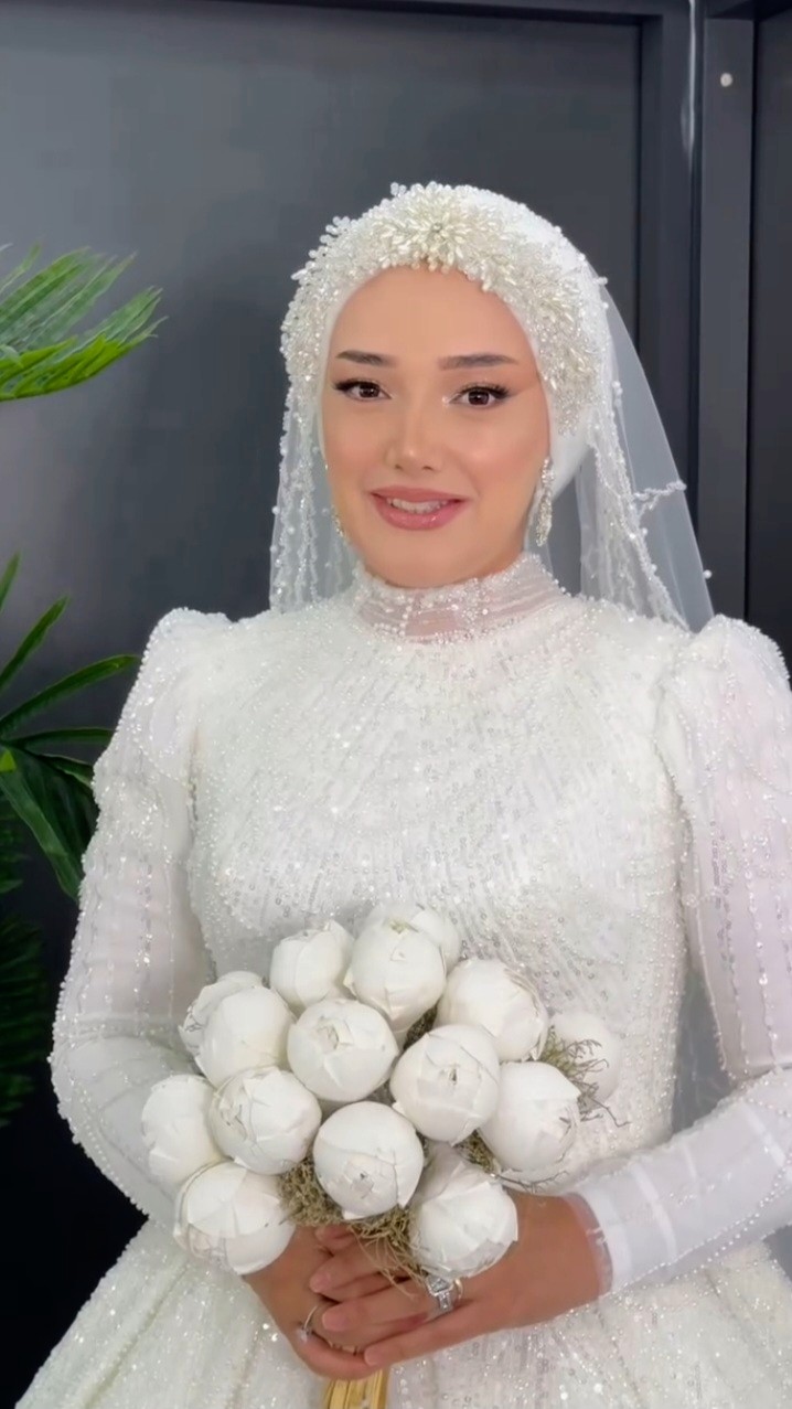 Ceren Gelinlik